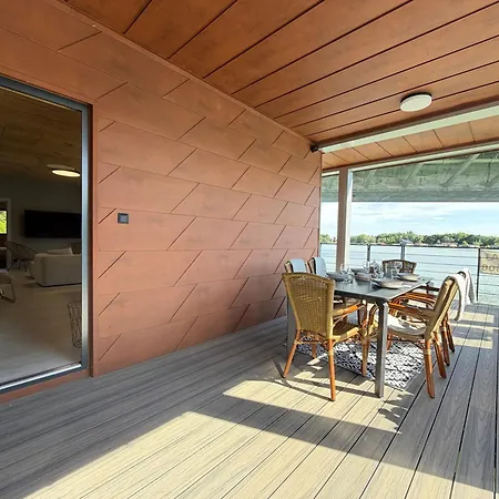 Brand New, Wifi, Ac, Sundeck, Wide View, Bbq * Bratislava