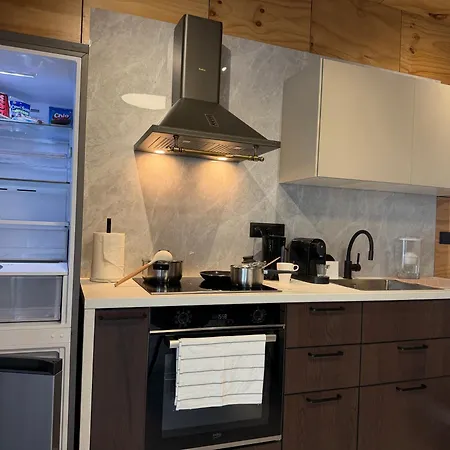 Vakantiehuis Brand New, Wifi, Ac, Sundeck, Wide View, Bbq *