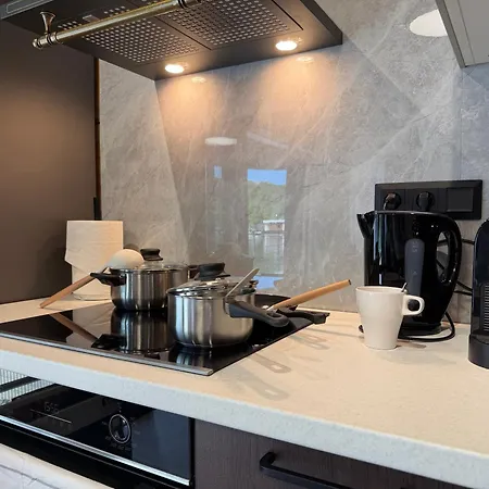 Brand New, Wifi, Ac, Sundeck, Wide View, Bbq