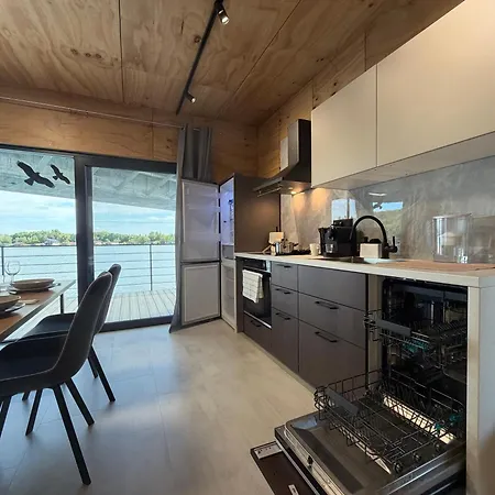 Brand New, Wifi, Ac, Sundeck, Wide View, Bbq Сasa de vacaciones *