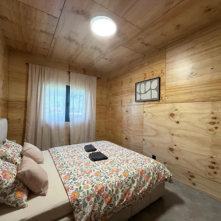 Brand New, Wifi, Ac, Sundeck, Wide View, Bbq Сasa de vacaciones Bratislava