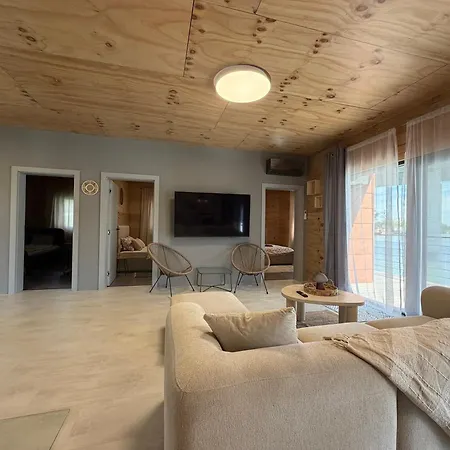 Brand New, Wifi, Ac, Sundeck, Wide View, Bbq * Bratislava