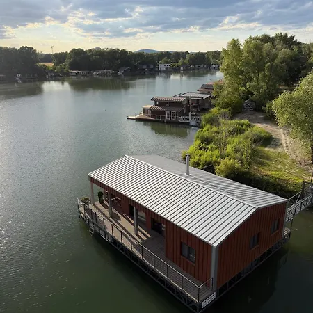 Brand New, Wifi, Ac, Sundeck, Wide View, Bbq Bratislava